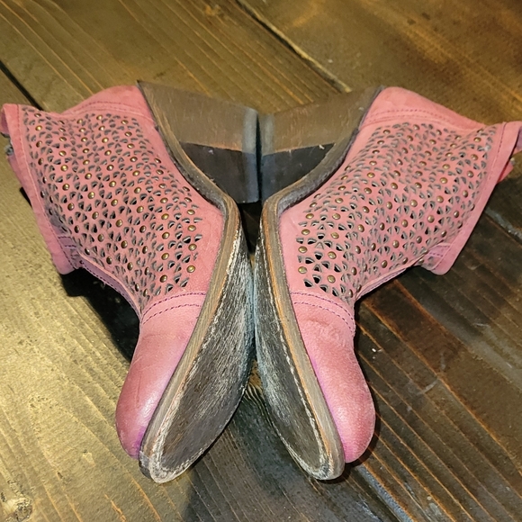 Booties - Picture 4 of 5